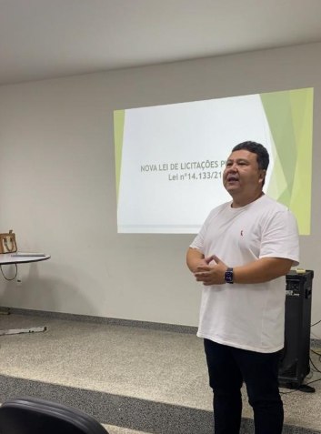 Presidente do SAAE de Linhares, Sr. Yoshito Fukuda — abertura dos treinamentos