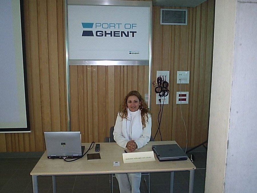 Adriana Demuner no Port of Ghent, Bélgica