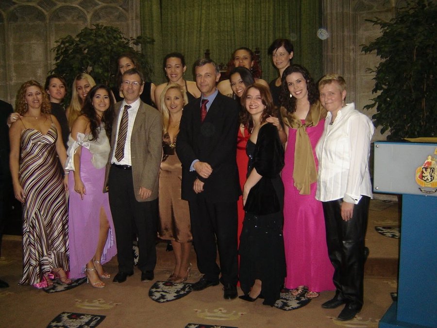 Adriana Demuner na recepção do seminário na Bélgica
